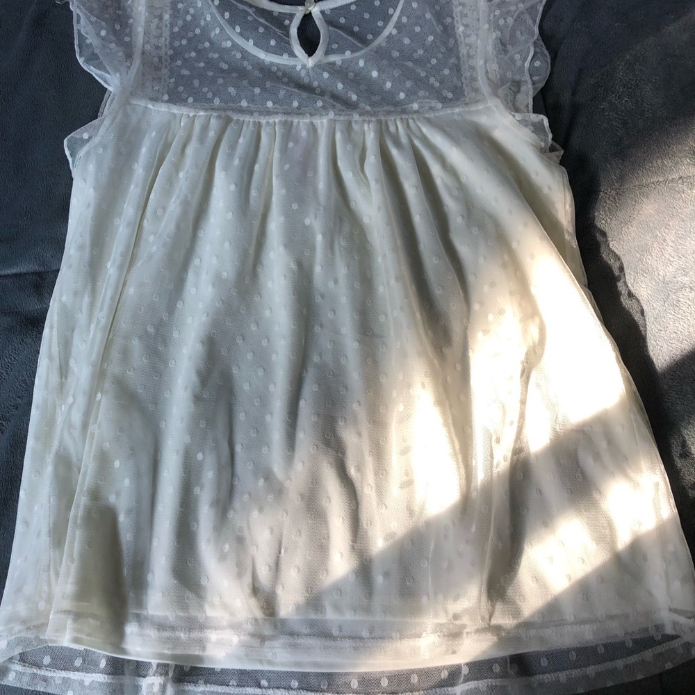 White top - Picture 2 of 2